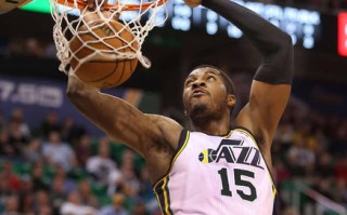 雷速-爵士取胜国王，拼搏精神备受赞誉