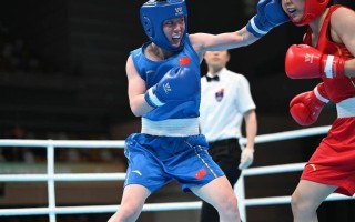 雷速直播-拳击女将力压群雄，一统江山