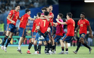 雷速官网-哥伦比亚队取得足球比赛胜利