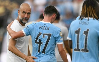 雷速官网-罗马队与曼城队的对抗备受关注