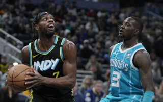 雷速官网-黄蜂客场战胜步行者，海沃德得分领衔全队胜利