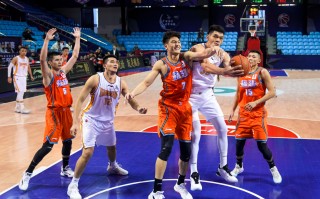 雷速官网-湖南男篮客场战胜福建队，取得胜利