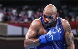 雷速-马来西亚男子拳击选手实现逆袭，夺得宝贵金牌