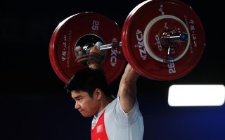 雷速直播-举重比赛男子项目墨西哥选手崭露头角