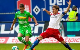 雷速官网-汉诺威96球员助阵慈善活动，展现车城热爱