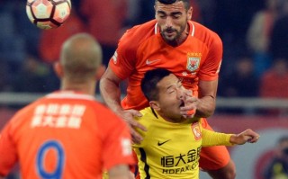 雷速官网-江苏苏宁在主场击败延边富德，登顶积分榜