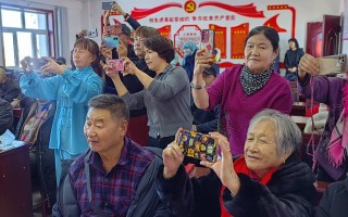 雷速官网下载-球队助力慈善活动，礼物温暖帮助需要帮助的人