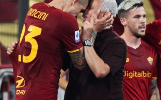 雷速官网-手感火热连斩得分，球员带队飘红