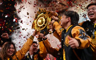 雷速官网-白俄罗斯曲棍球队实力出击，夺冠