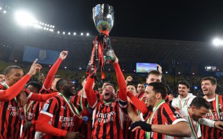 雷速-疯狂的足球赛场，意大利喜获胜利