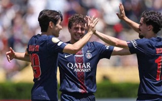 雷速直播-巴黎圣日耳曼主场大胜，锁定小组头名