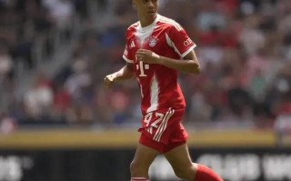 雷速官网下载-拜仁慕尼黑连续三场零封，稳坐积分榜首