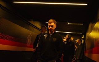 雷速官网-德国前锋首次代表国家队攻入进球