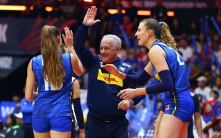 雷速-瑞士代表团在排球比赛中逆袭成功