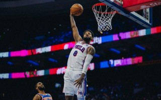 雷速官网-赛场上演绝杀一幕：76人逆转尼克斯夺胜