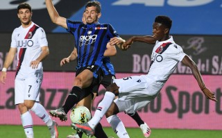 雷速官网下载-博洛尼亚大胜对手，士气高昂继续前进