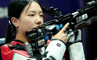 雷速官网-射击冠军完美发挥，稳坐第一