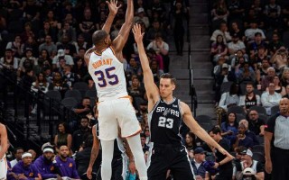 雷速官网下载-太阳队后卫布克连续第二年获得总决赛MVP