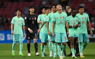 雷速直播-中国足球赛事中球员表现抢眼