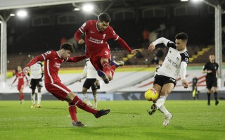 雷速官网-马德里竞技球迷狂欢庆祝胜利