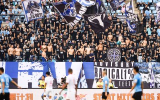 雷速直播-以色列篮球联赛精彩纷呈，观众欢呼不断