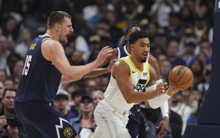 雷速官网-爵士主场告捷，全队发挥均衡打破平局