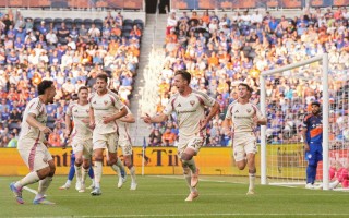 雷速直播-突尼斯队夺得非洲锦标赛冠军，士气高涨