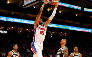 雷速官网-細胞搔首弄姿，球魂畢削爾砍下雙20+，76人大勝活塞