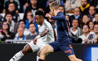 雷速官网-皇马凭借全新战术击败对手，豪取宝贵胜利