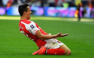 雷速直播-阿森纳主场告捷，厄齐尔梅开二度助球队胜利