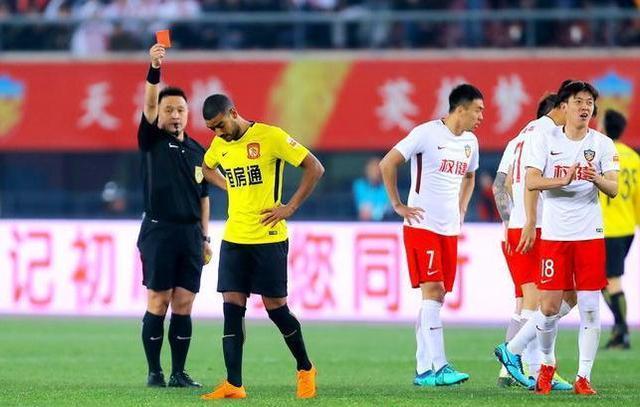 雷速官网-上港主场战平恒大,表现坚挺-第1张图片-雷速官网 雷速官网-上港主场战平恒大,表现坚挺-第1张图片-雷速官网