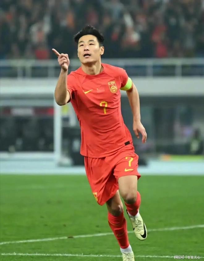 雷速官网下载-新赛季球队潜力新星谁将崭露头角？-第2张图片-雷速官网