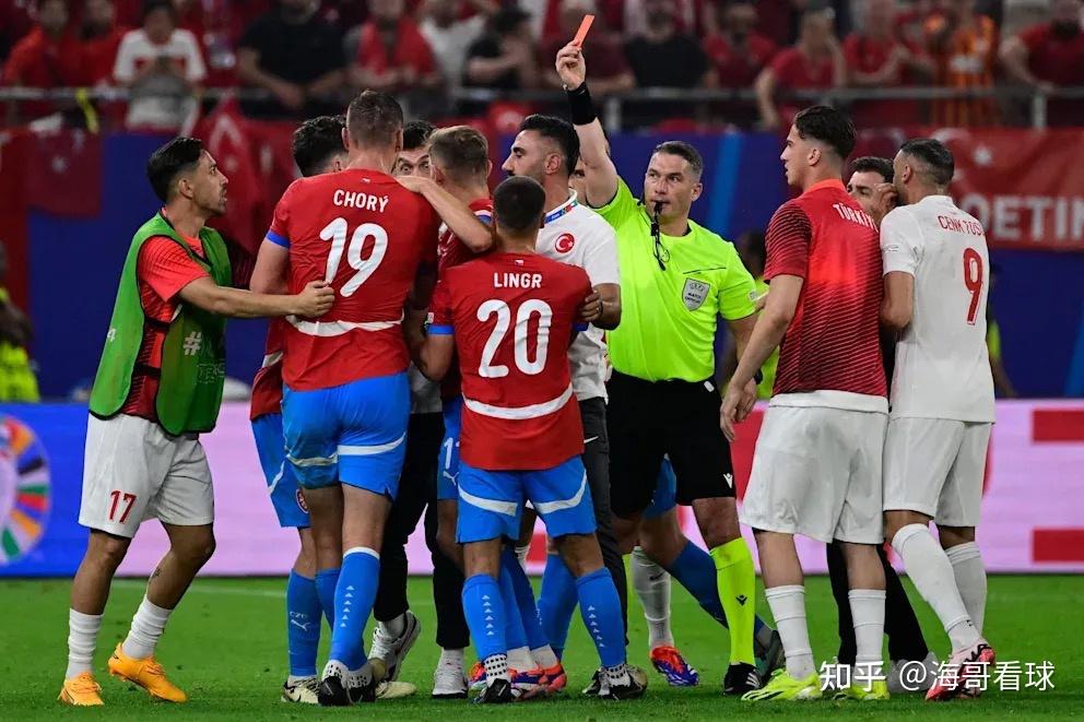 雷速直播-捷克足球队历史性晋级欧国联决赛-第1张图片-雷速官网