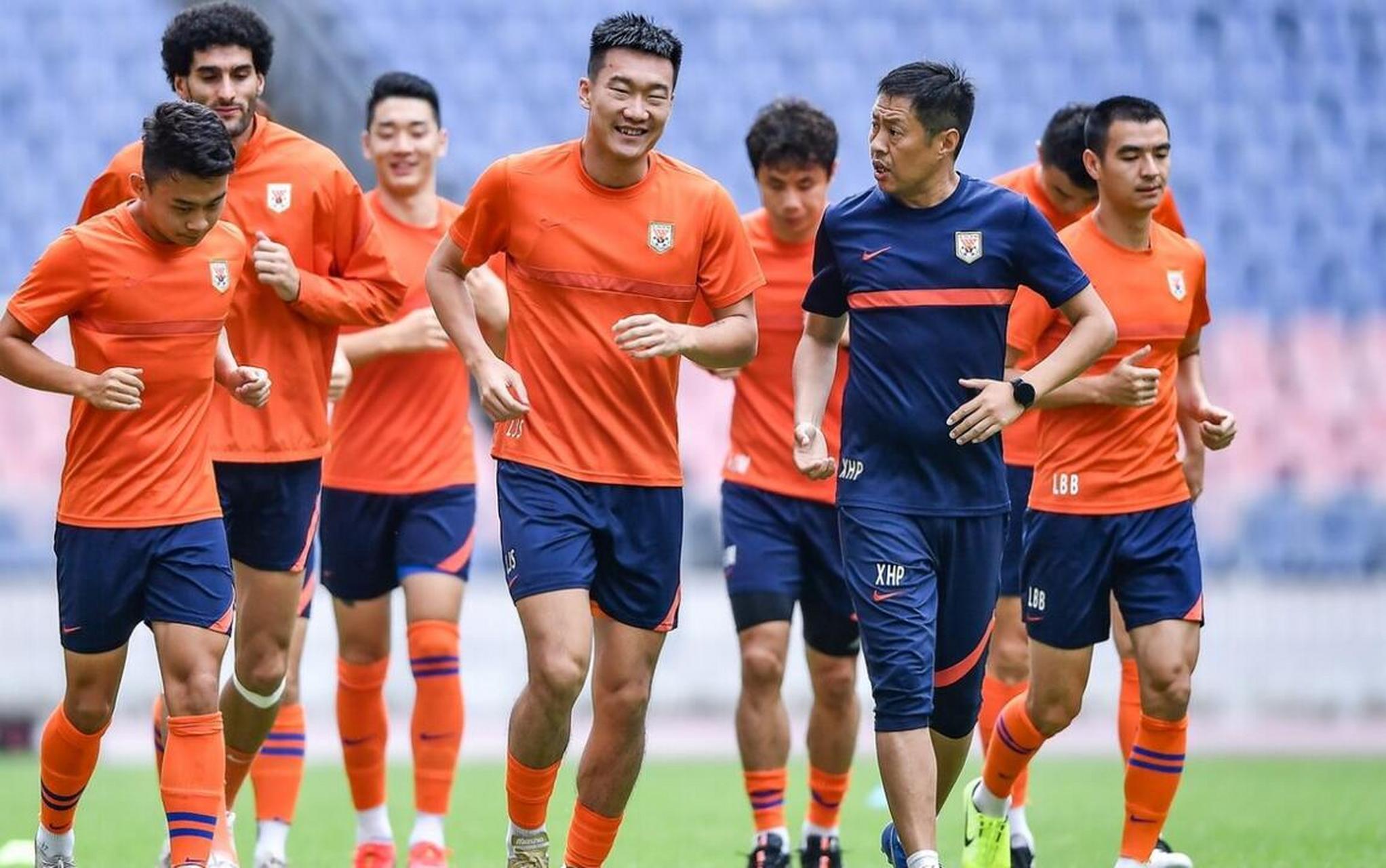 雷速直播-双方球队寸土必争，气氛紧张-第2张图片-雷速官网