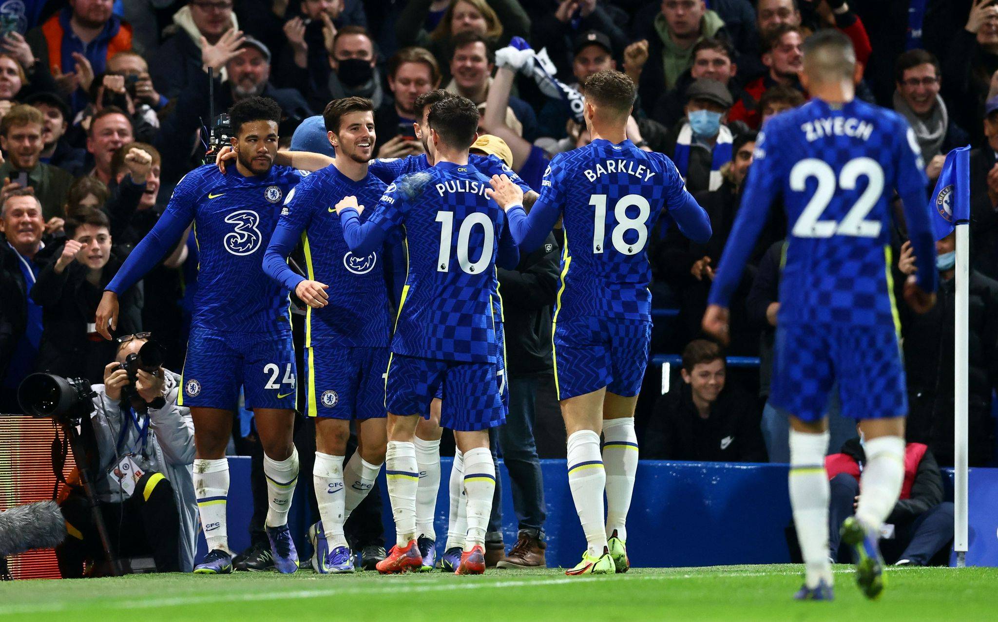 雷速官网-争分夺秒的激战中,球队为荣誉而战-第2张图片-雷速官网 雷速官网-争分夺秒的激战中,球队为荣誉而战-第2张图片-雷速官网