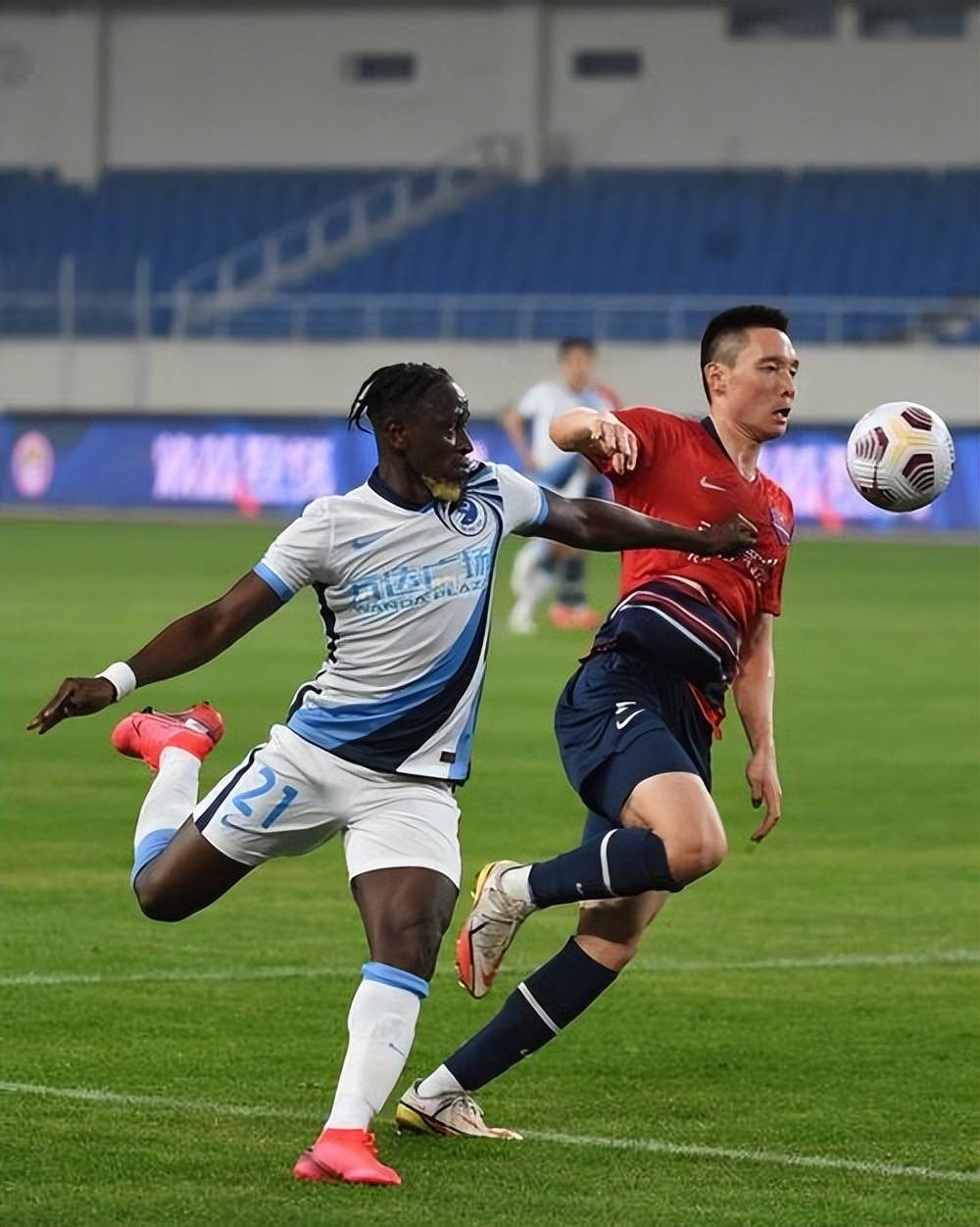 雷速直播-大连一方前锋连续进球,成为球队锋线支柱-第1张图片-雷速官网 雷速直播-大连一方前锋连续进球,成为球队锋线支柱-第1张图片-雷速官网