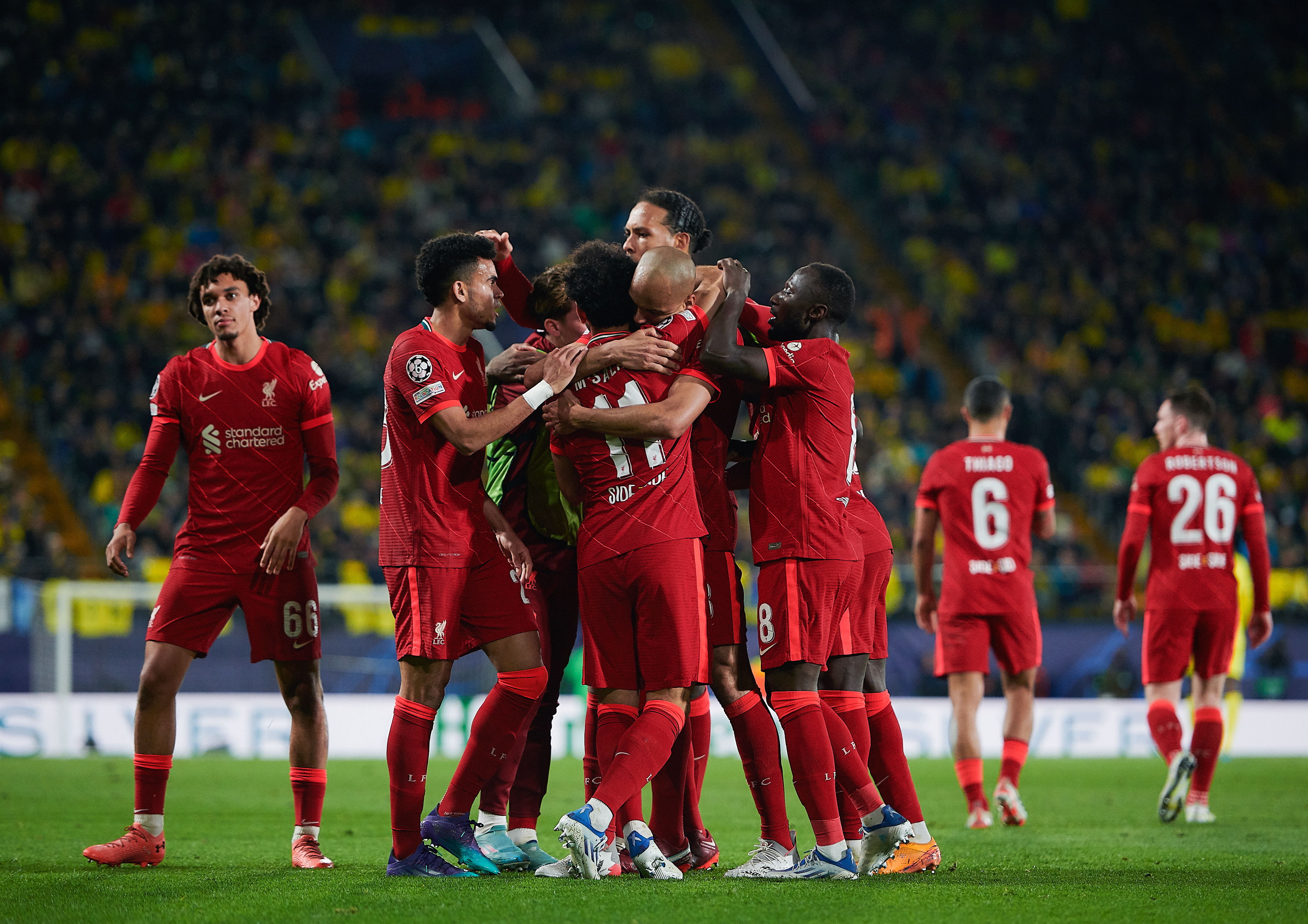 雷速官网下载-欧冠半决赛经典回顾，胜负难测-第2张图片-雷速官网