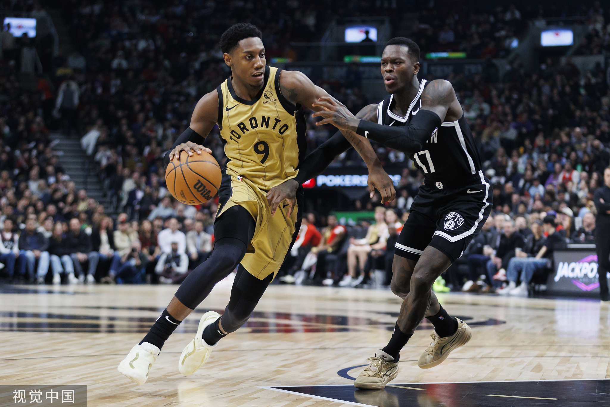 雷速-骑士大胜猛龙，取得系列赛首胜-第2张图片-雷速官网