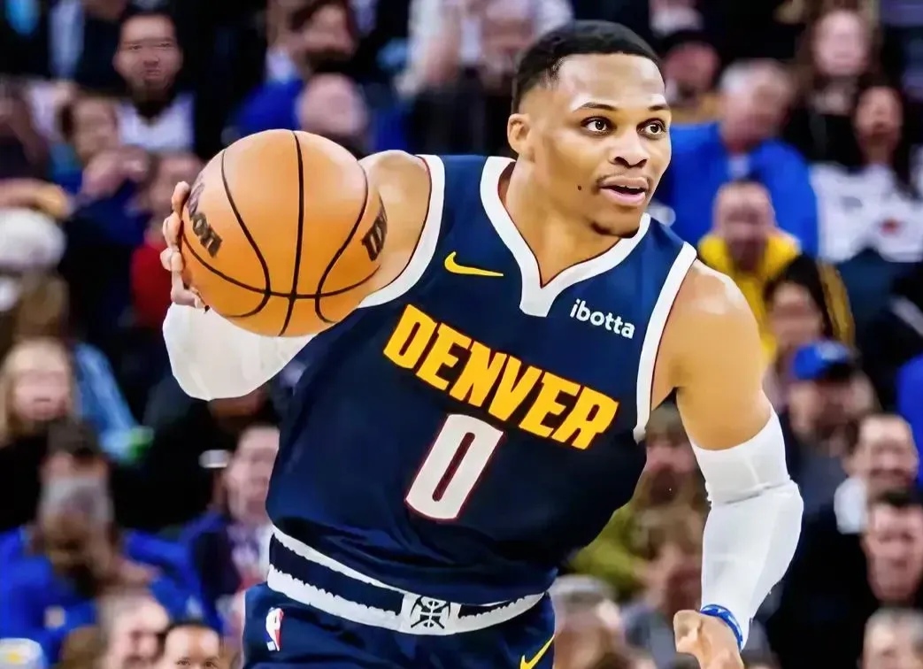 雷速直播-掘金队年轻球员崭露头角，逐渐融入球队战术体系-第2张图片-雷速官网