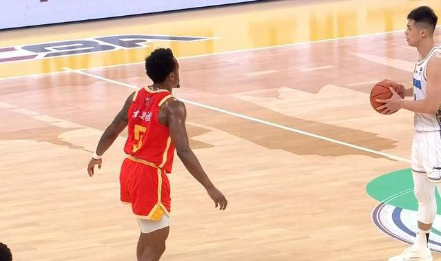 雷速-钢人队内线锋线不给对手喘息之机,稳坐榜首-第1张图片-雷速官网 雷速-钢人队内线锋线不给对手喘息之机,稳坐榜首-第1张图片-雷速官网