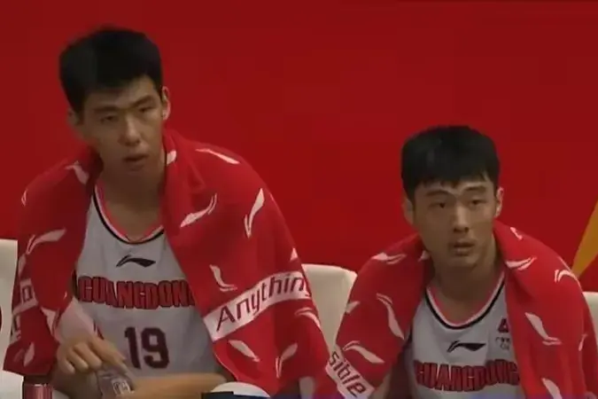 雷速直播-比赛中球员发挥低迷，球队失利-第2张图片-雷速官网