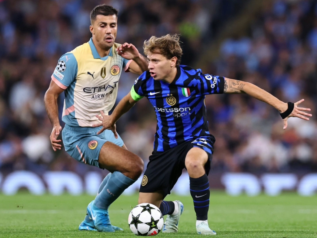 雷速官网-曼联豪取胜利，欧冠资格赛前景一片大好-第2张图片-雷速官网