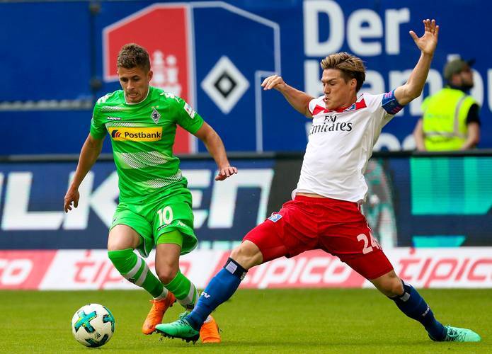 雷速官网-汉诺威96球员助阵慈善活动，展现车城热爱-第1张图片-雷速官网