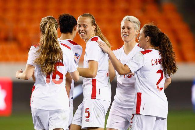 雷速官网-加拿大队在联合女足联赛中取得胜利-第1张图片-雷速官网