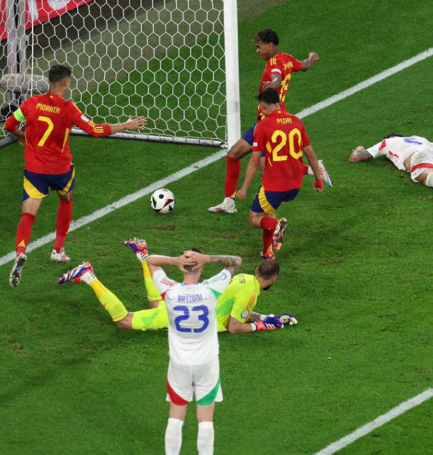 雷速官网下载-意大利队轻松战胜对手,取得大胜-第2张图片-雷速官网 雷速官网下载-意大利队轻松战胜对手,取得大胜-第2张图片-雷速官网