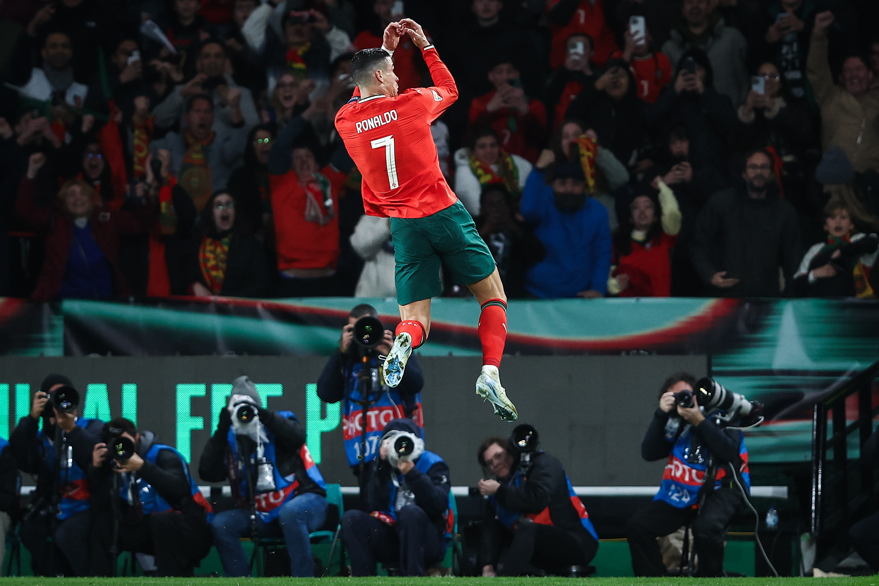 雷速-葡萄牙队在欧预赛中战胜对手-第1张图片-雷速官网