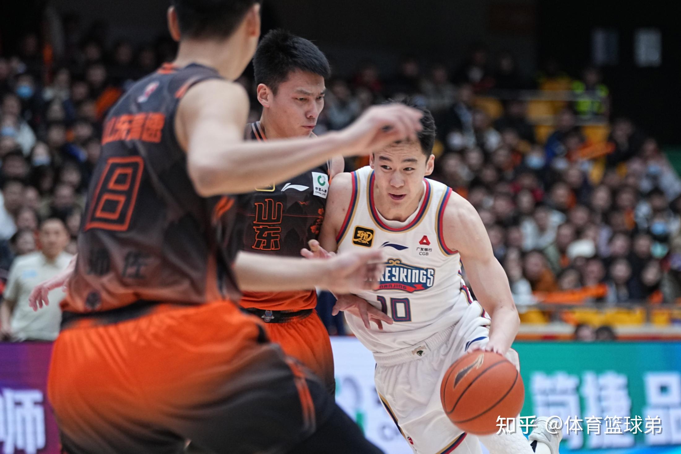 雷速直播-山东鲁能胜江苏同曦，保持领先-第1张图片-雷速官网