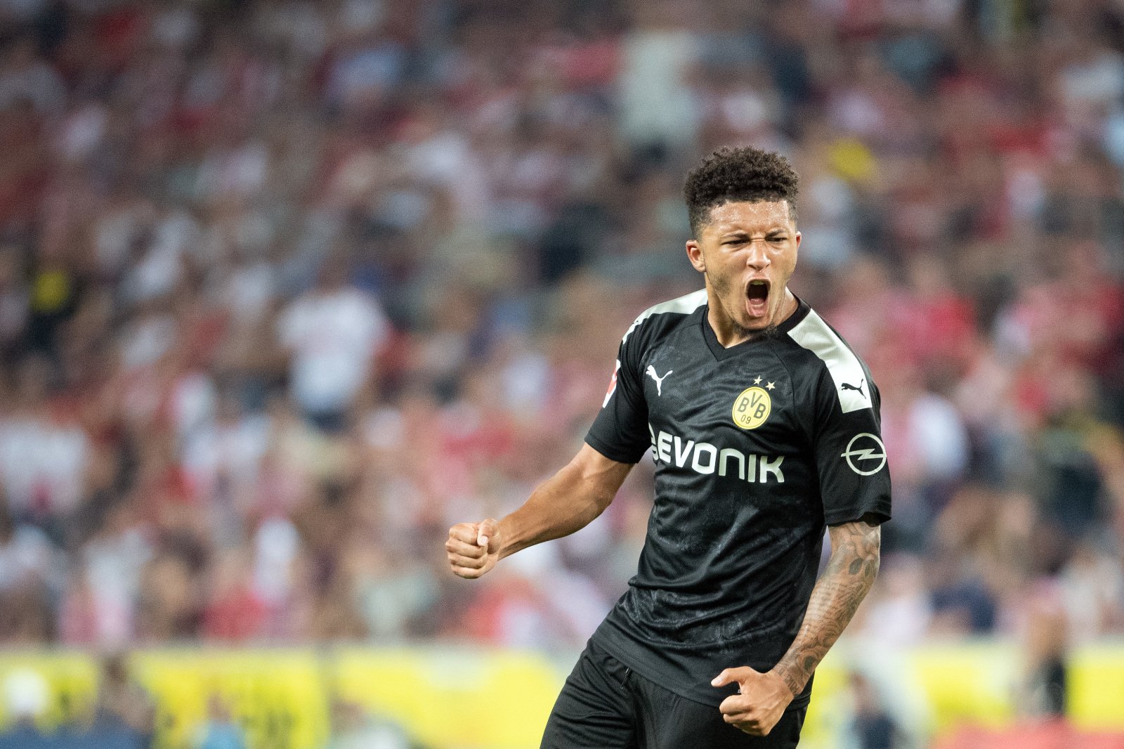 雷速直播-秘鲁球王独揽三射，德甲热门队逐梦欧洲冠军-第1张图片-雷速官网