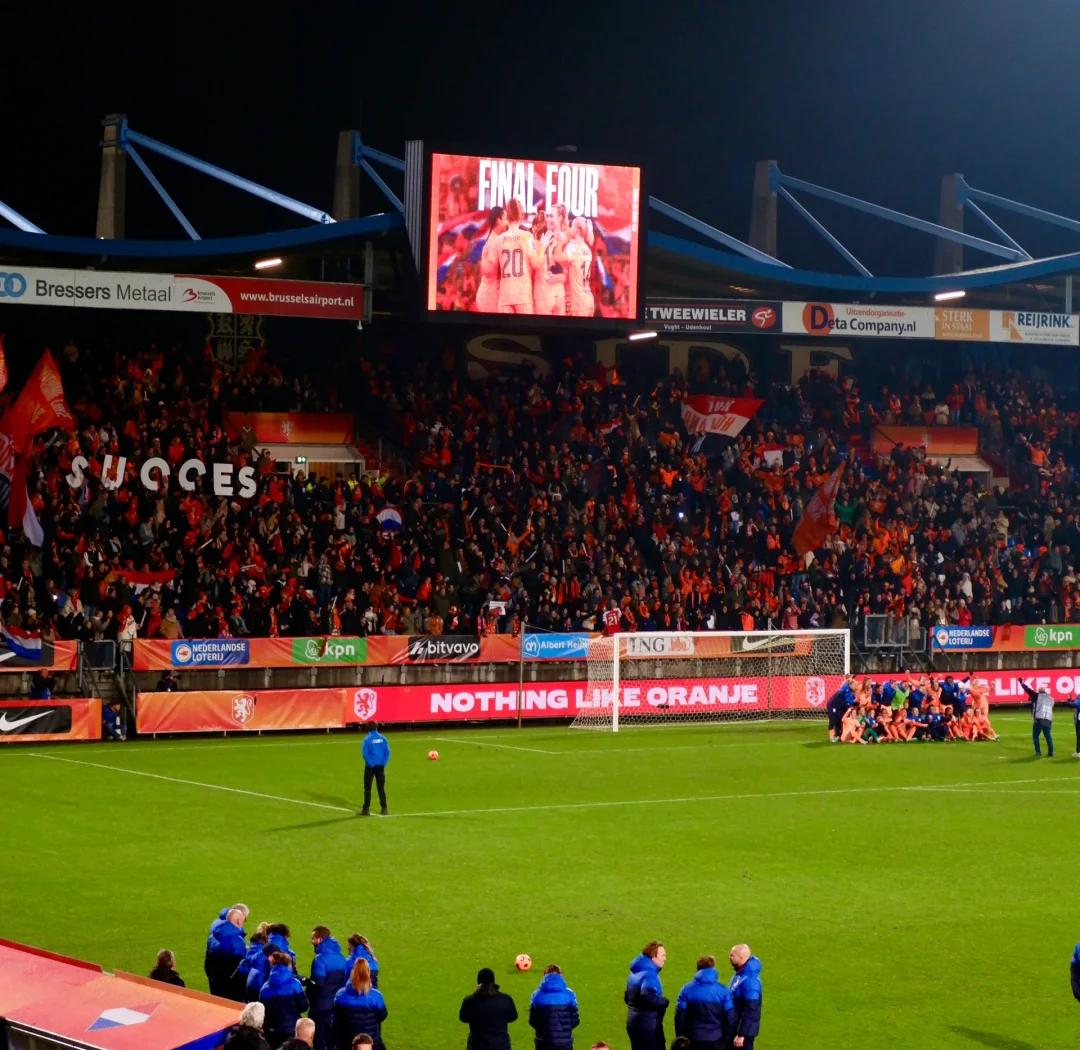 雷速官网-荷兰女足奋力拼搏，逆转胜利-第1张图片-雷速官网