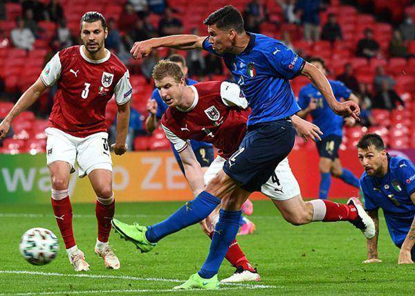 雷速官网-欧国联比赛：球员拼尽全力，目标胜利唾手可得-第1张图片-雷速官网